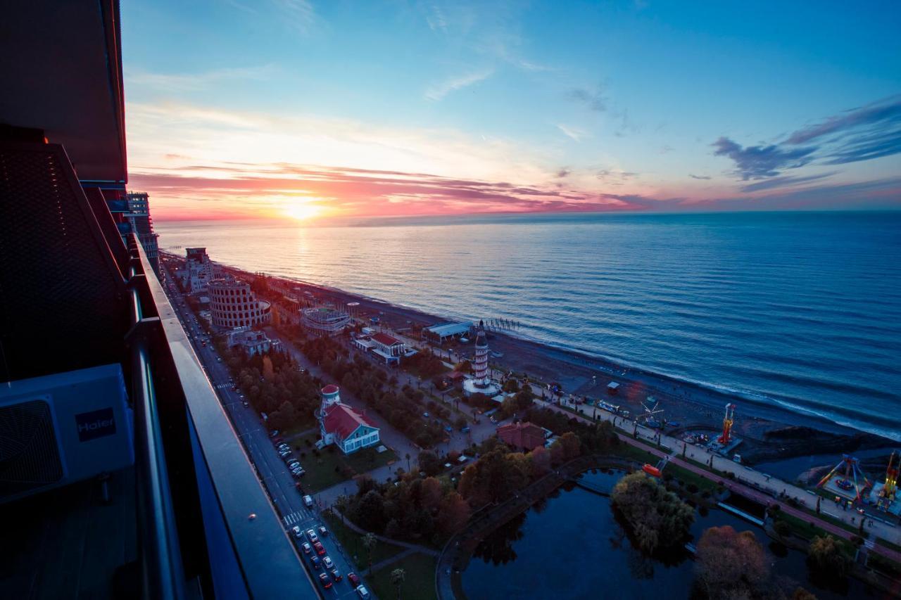 Orbi City Luxury Suite Batumi Exterior foto